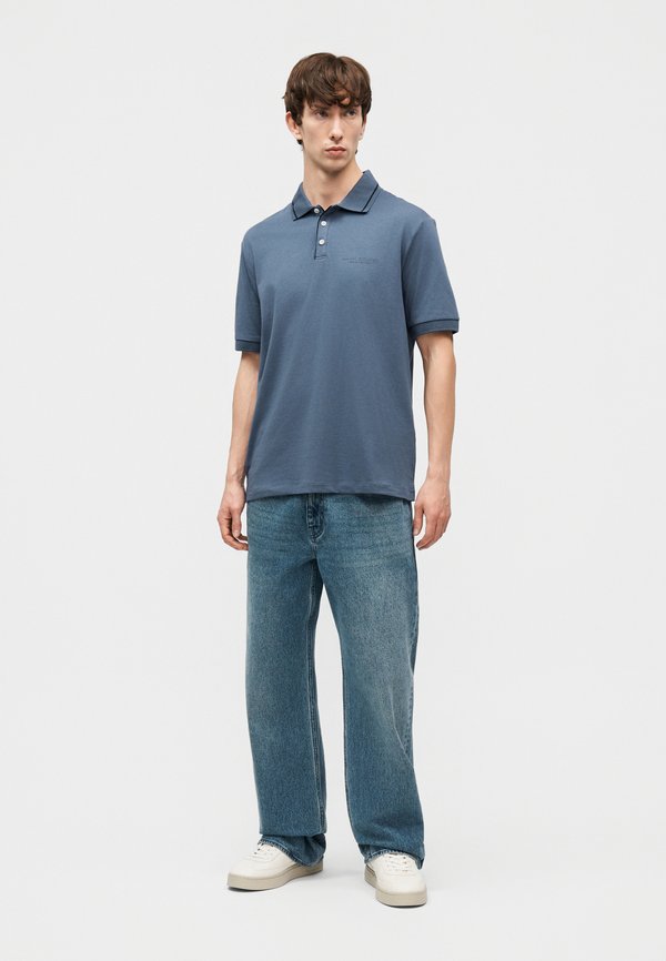 Armani Exchange