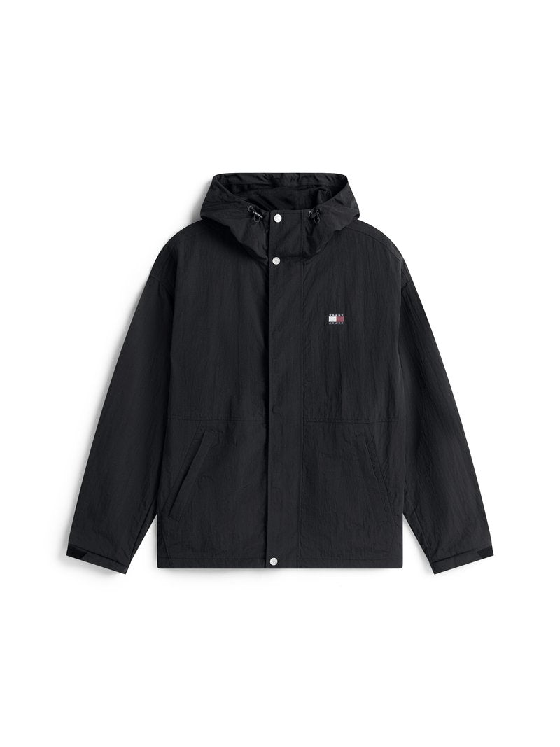 Schwarze Zip-Jacke mit Kapuze, vorderem Druckknopfverschluss, zwei seitlichen Taschen und Logo-Patch. Hergestellt aus leichtem, strukturiertem Material.