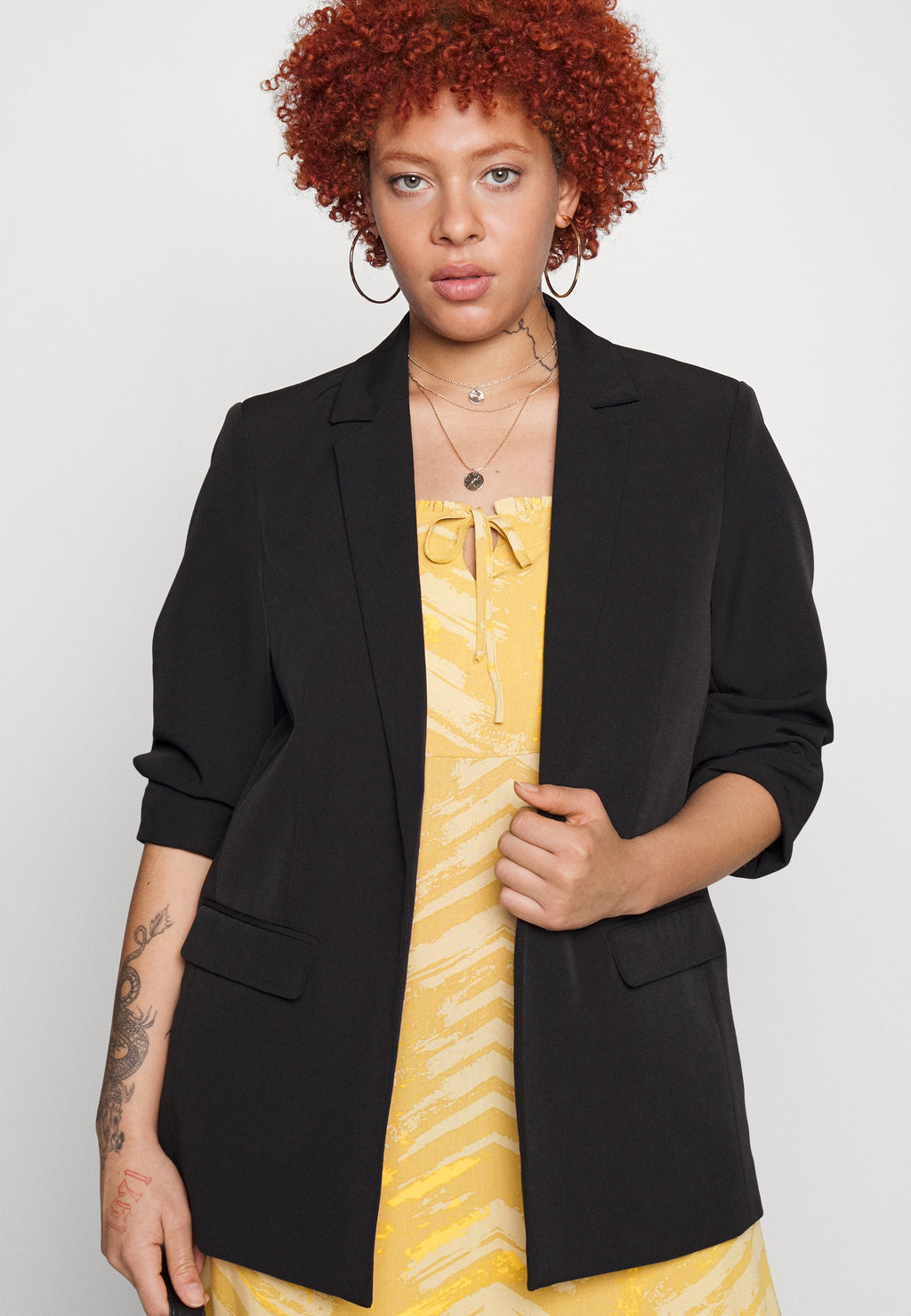 CARNOVA LIFE STRAP ALEXA MIDI DRESS Media 5