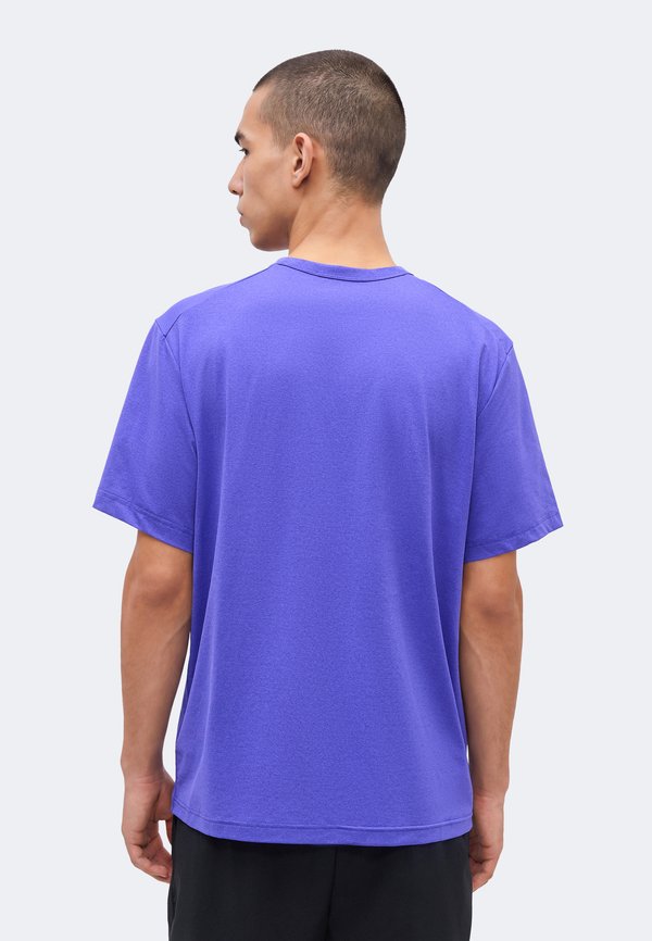 Nike Performance HYVERSE
