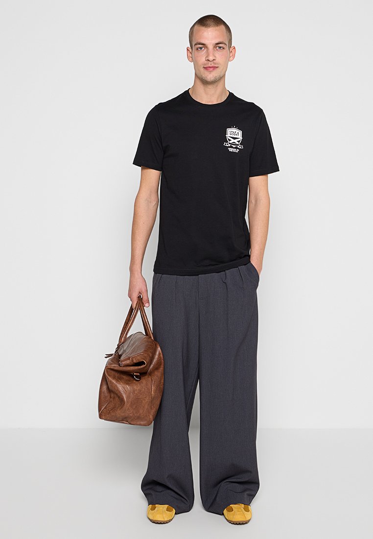 Lyle & Scott