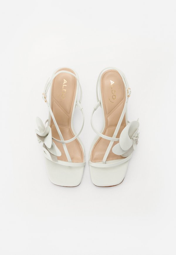 ALDO SANDFLOWER PILLOW WALK