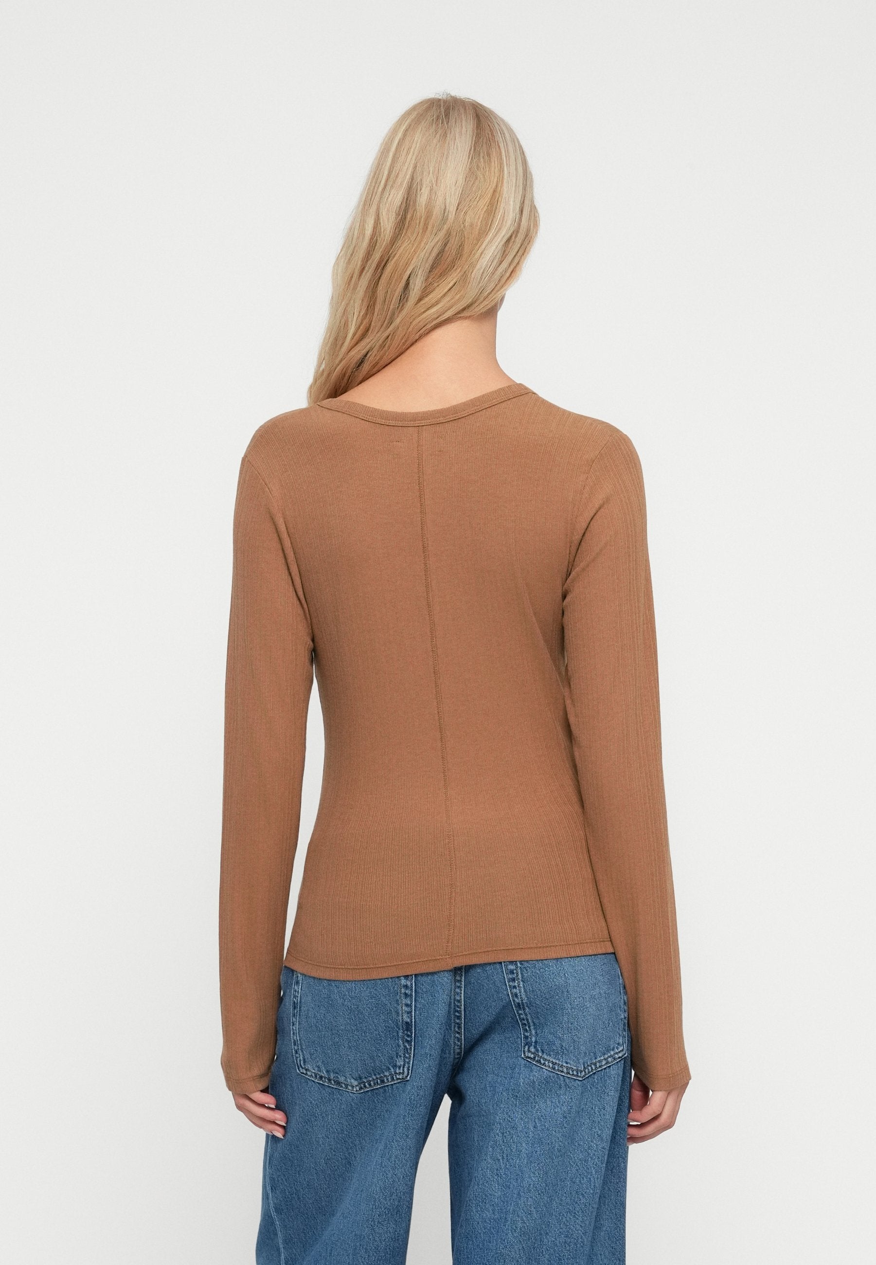 GAP LUXE