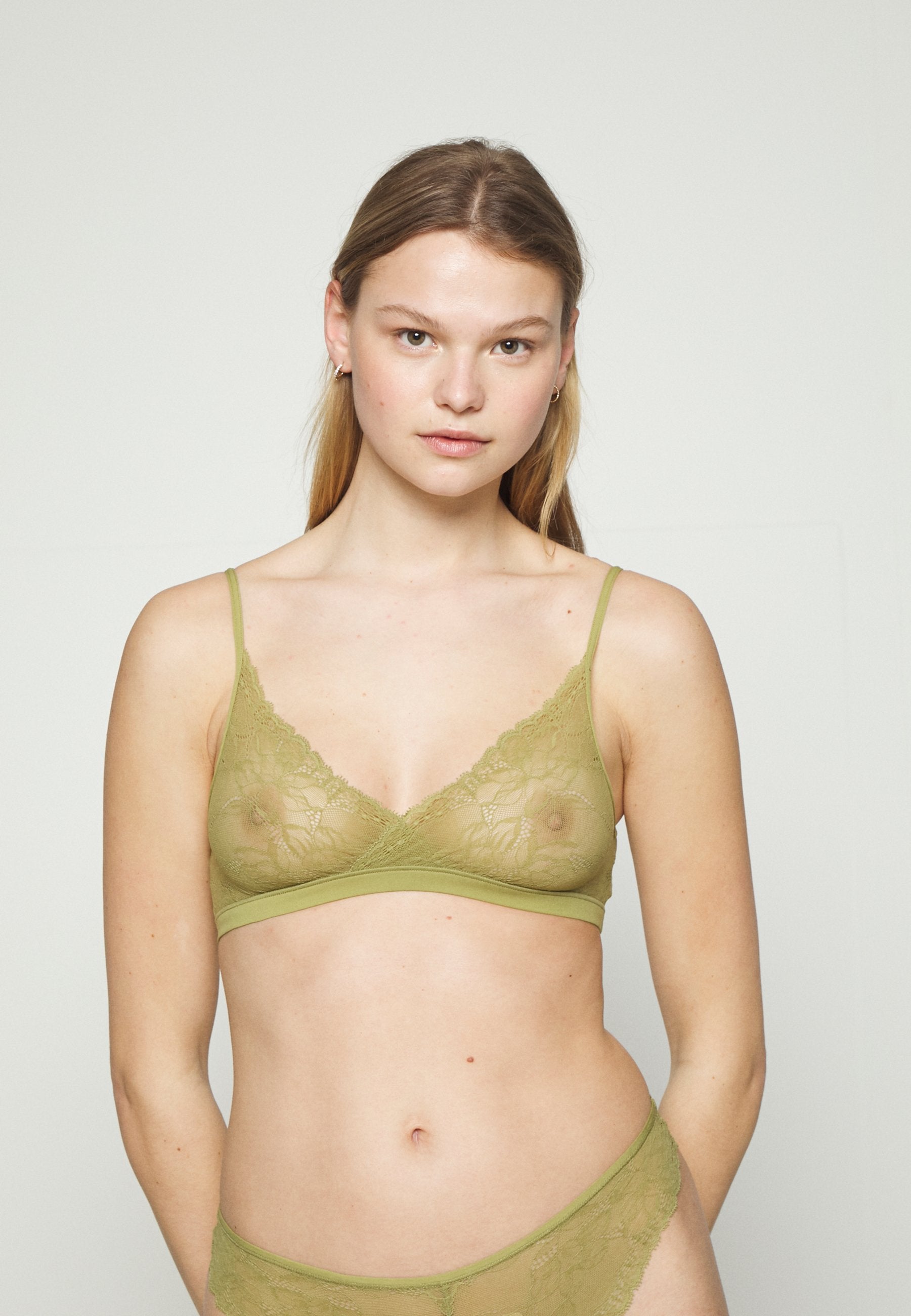 Etam LACE 360