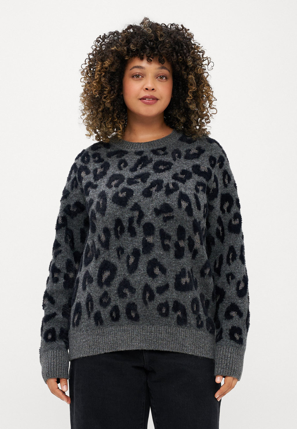 CARSARA GLITTER O NECK  Media 3