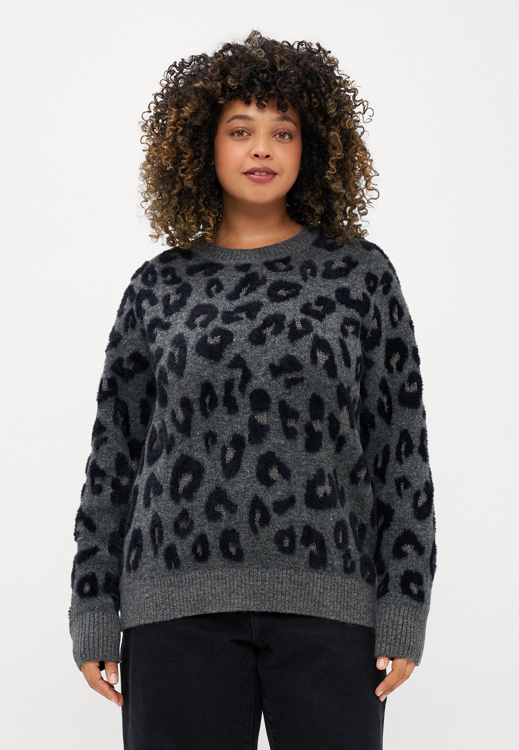 CARSARA GLITTER O NECK  Media 3