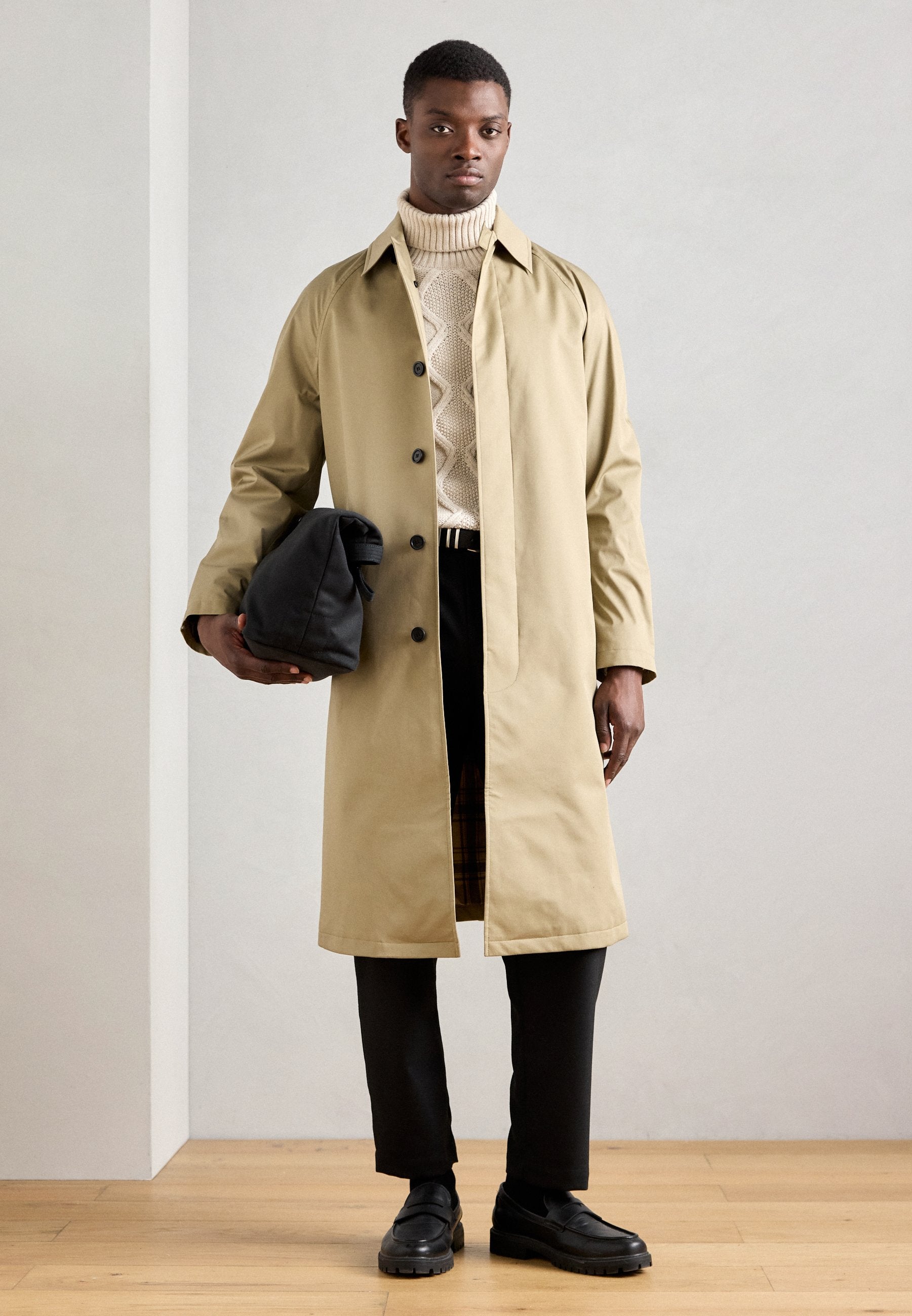 Isaac Dewhirst MACINTOSH COAT