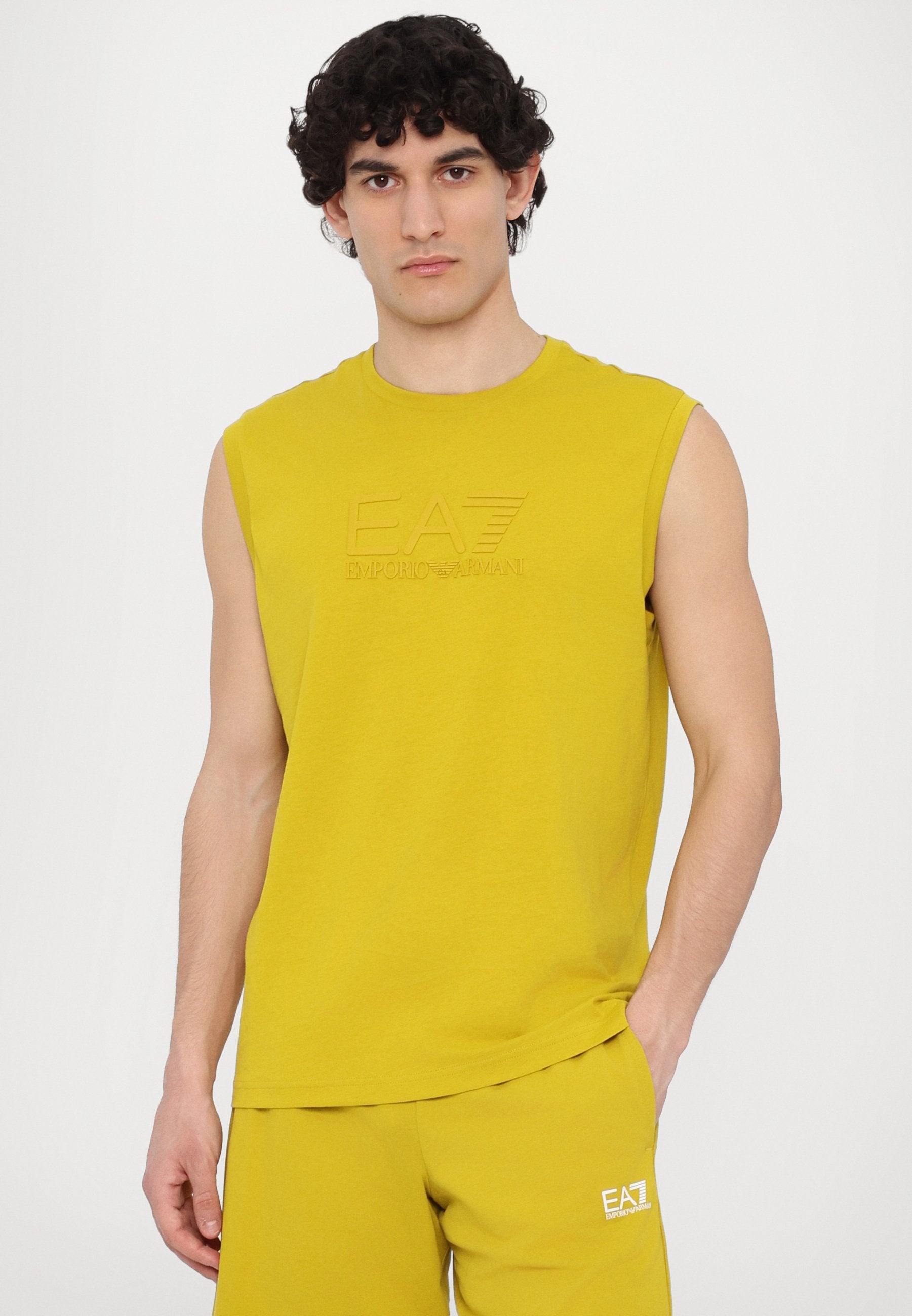EA7 Emporio Armani Shorts Media 6