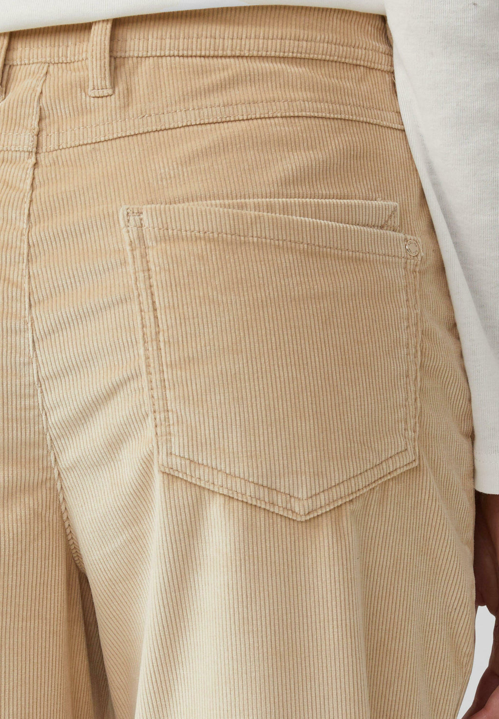 REGULAR FIT MID RISE STRAIGHT Media 3