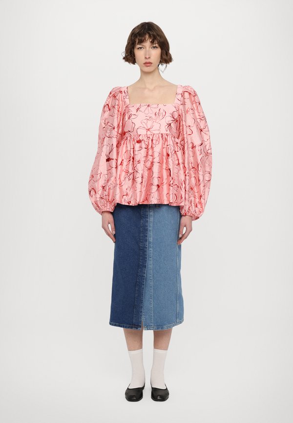 Stine Goya SQUARE NECK LONG SLEEVE