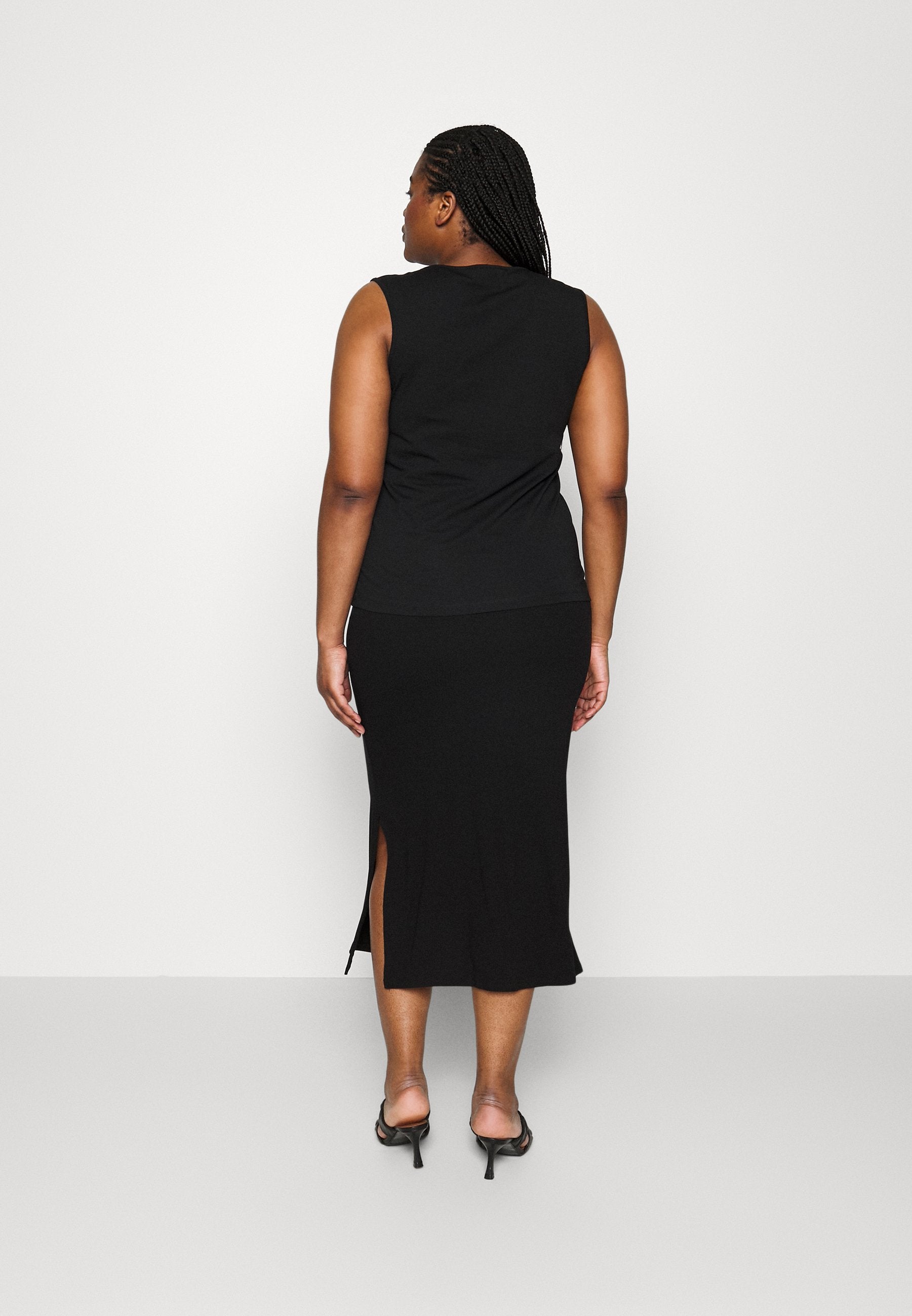 Object Curve OBJJAMIE RIB LONG SKIRT PLUS SIZE