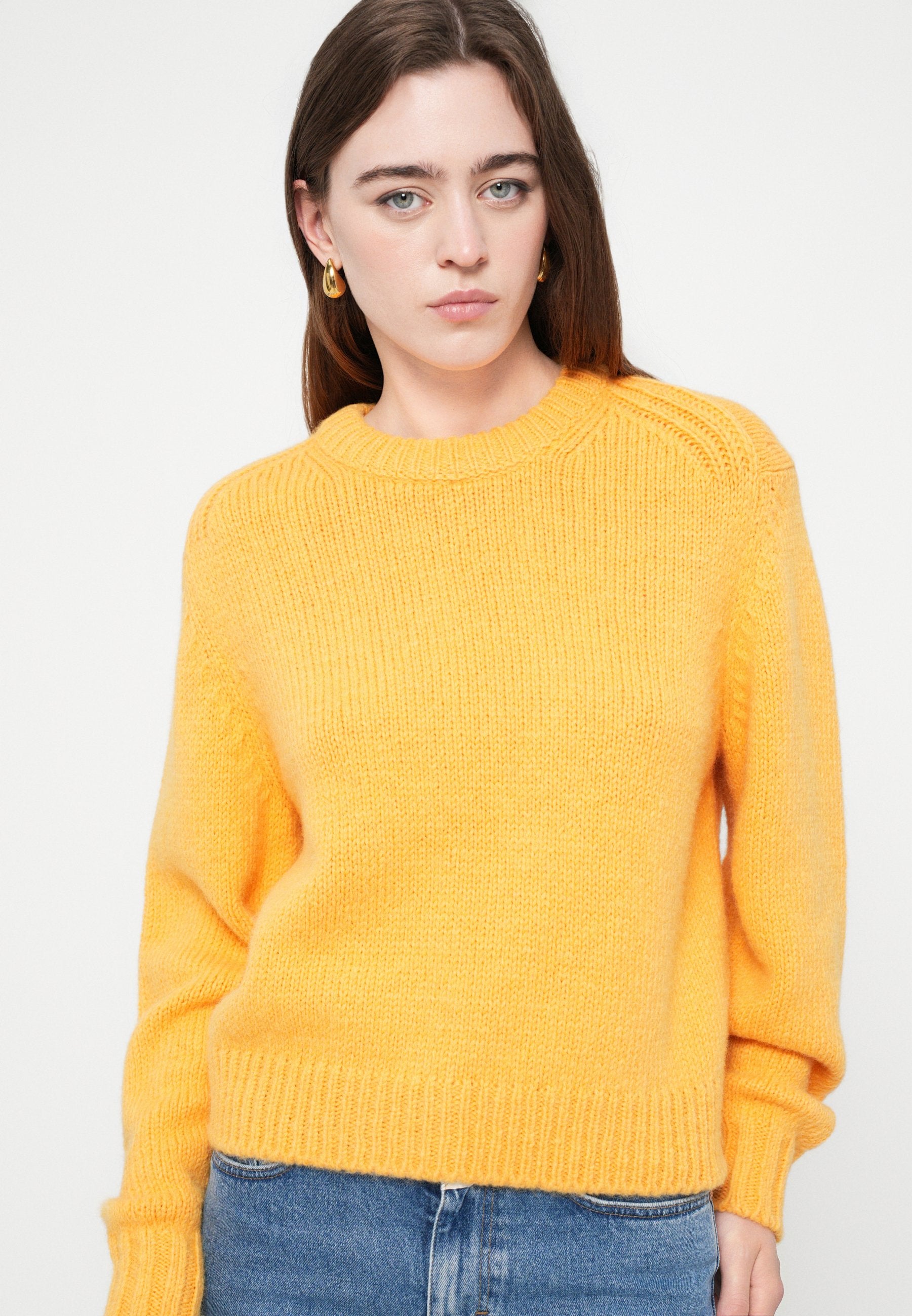 CLOSED CREW NECK LONG SLEEVE