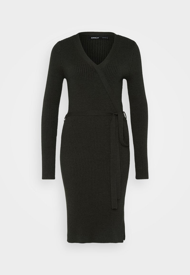 Dunkelgrünes, geripptes Strickkleid mit langen Ärmeln, V-Ausschnitt und einem Taillengürtel. Es hat eine figurbetonende Silhouette und einen seitlichen Schlitz für mehr Bewegungsfreiheit.