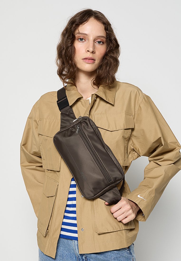 JOOP! Jeans CARTELLO