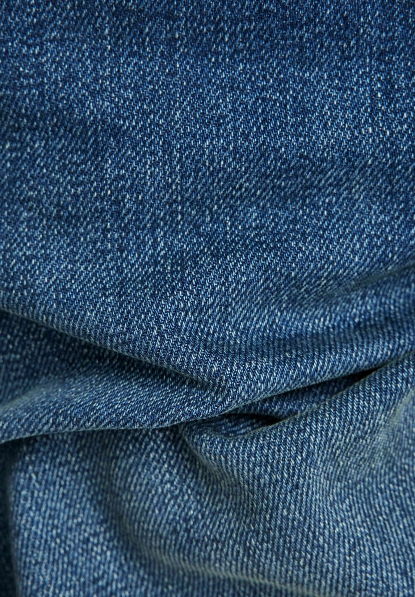 VIKTORIA SHORT EDGE Media 5