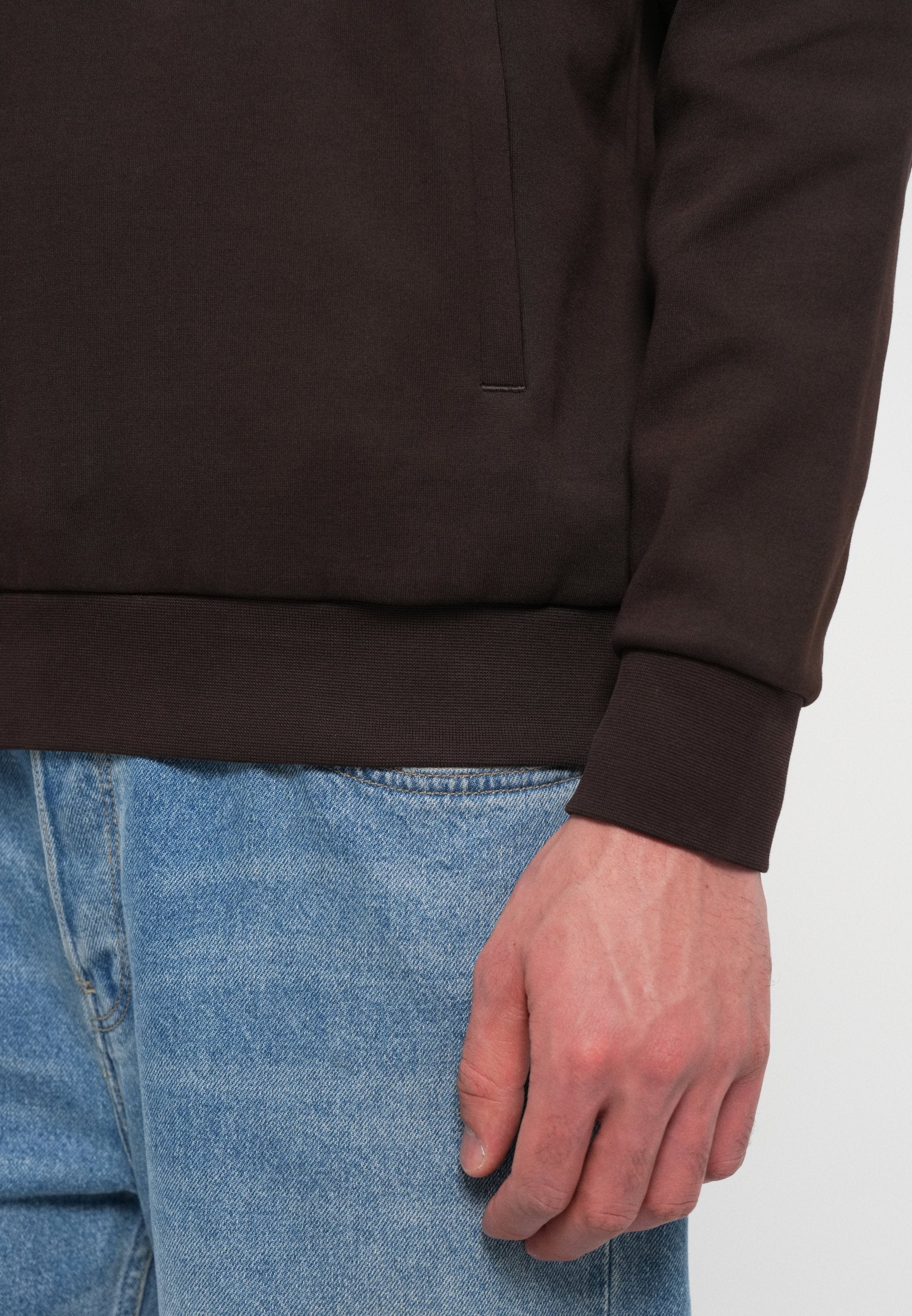 PERFORMANCE QUARTER-ZIP INTECHNO KNIT JUMPER Media 6
