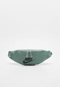 Nike Sportswear HERITAGE