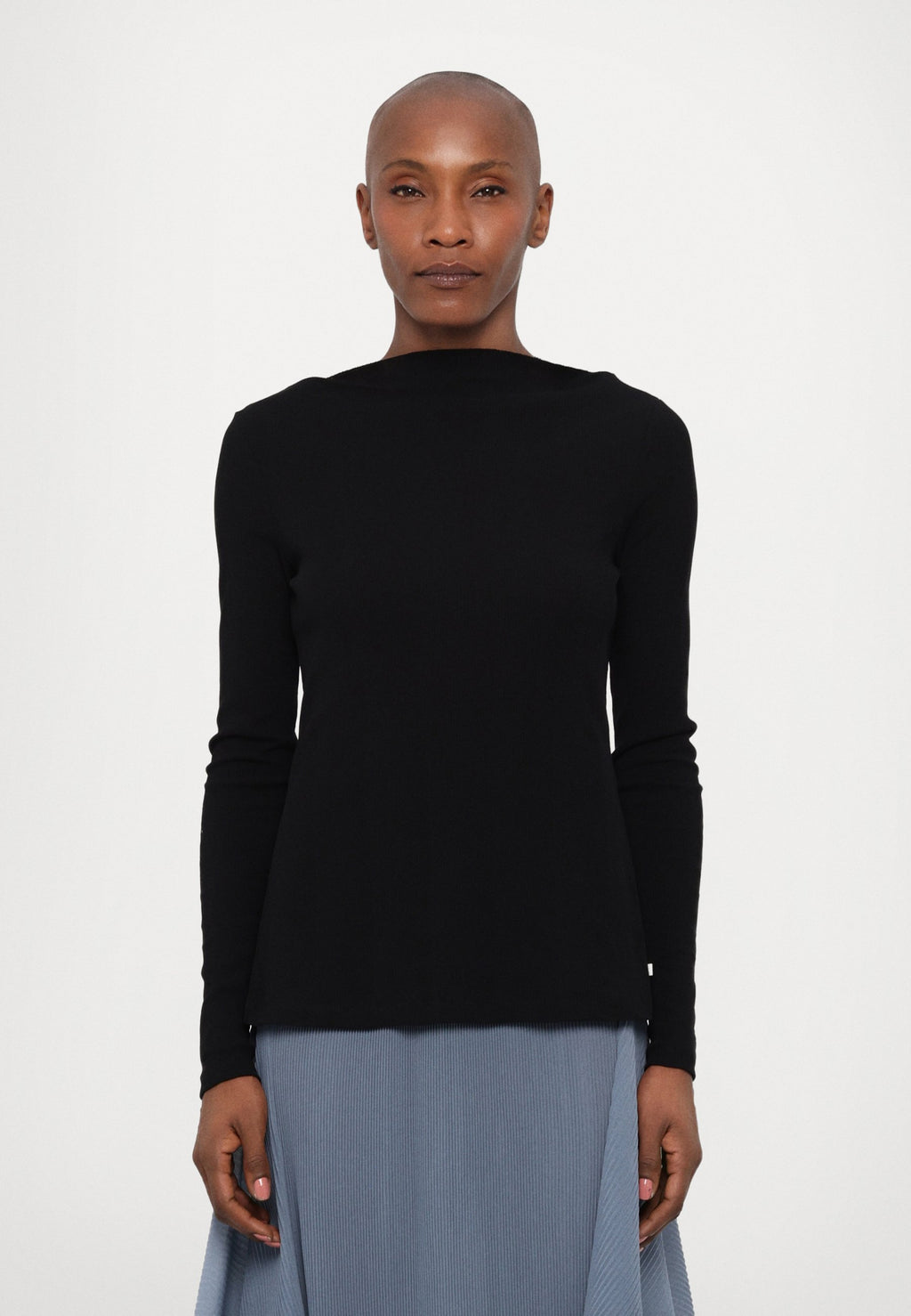 CLOSED LONG SLEEVE