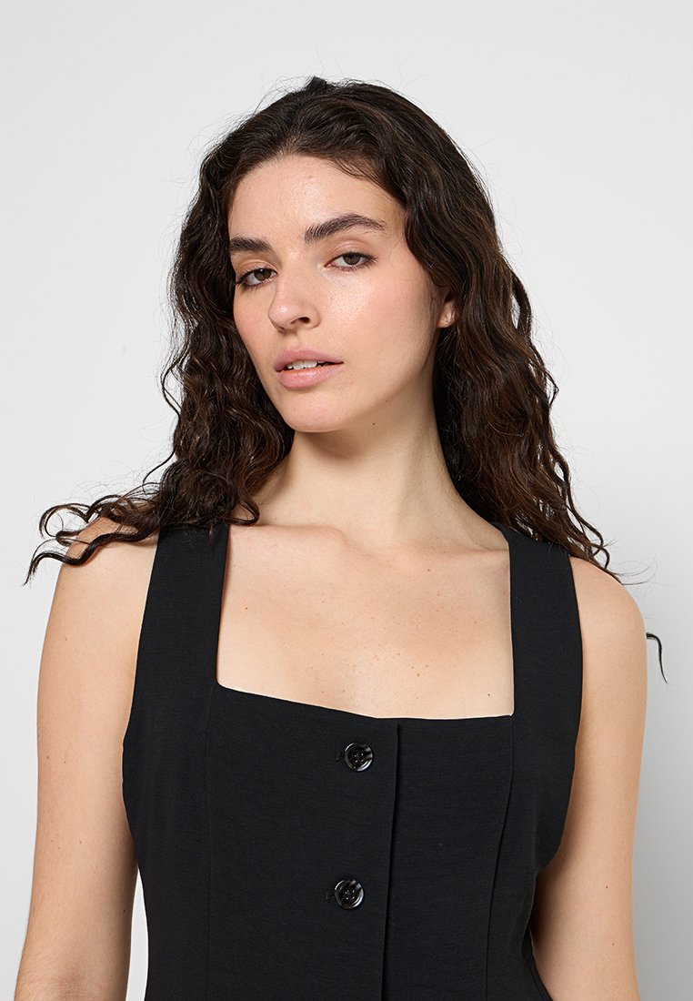 Abercrombie & Fitch MARA