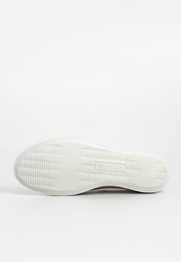 ECCO TRAVEL