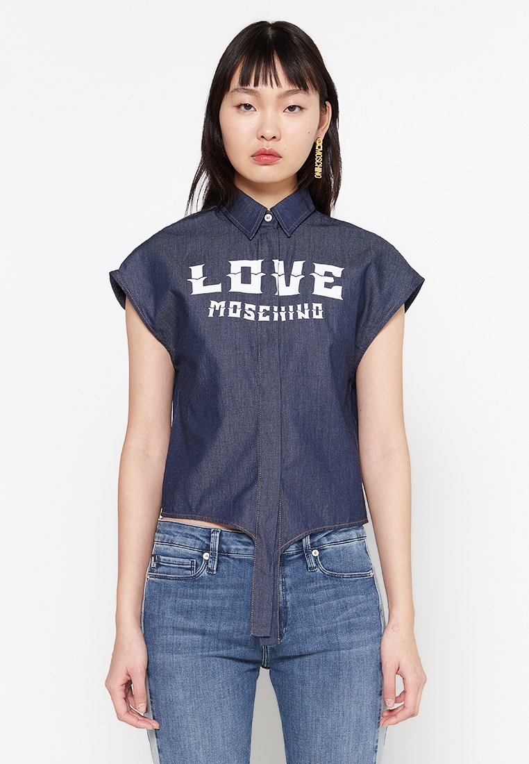 Love Moschino