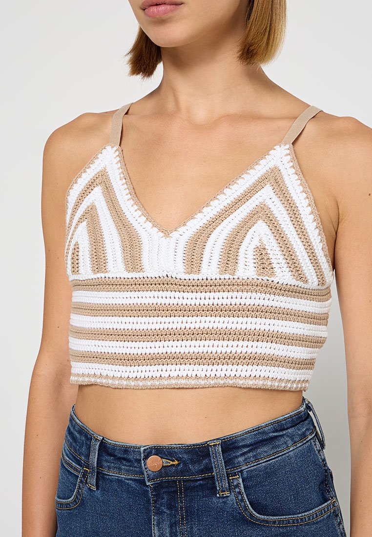 Hollister Co.