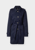 Marineblauer Trenchcoat mit großen Knöpfen, Taillengürtel, Schulterklappen und Manschettenriemen vor einfachem Hintergrund.