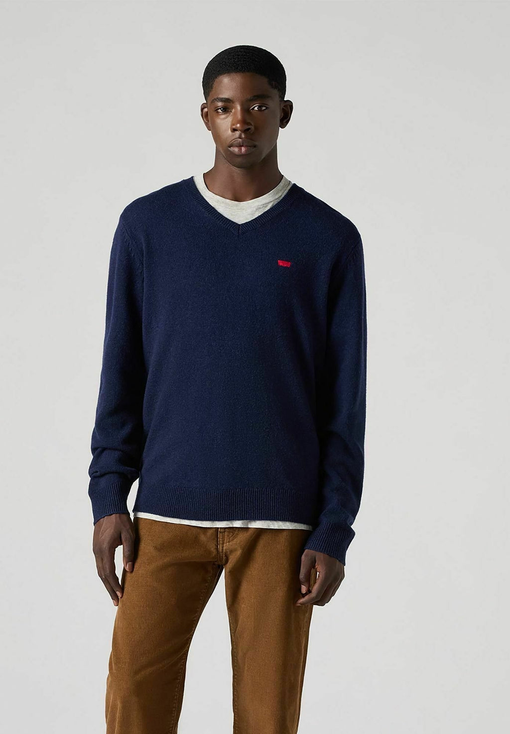 Levi's® V NECK MID TONE
