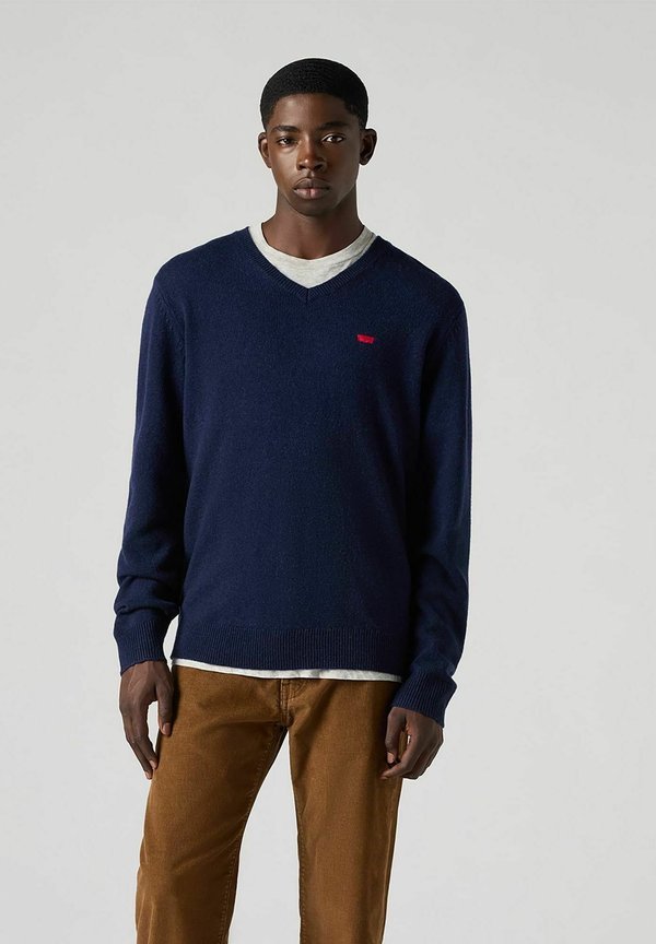 Levi's® V NECK MID TONE