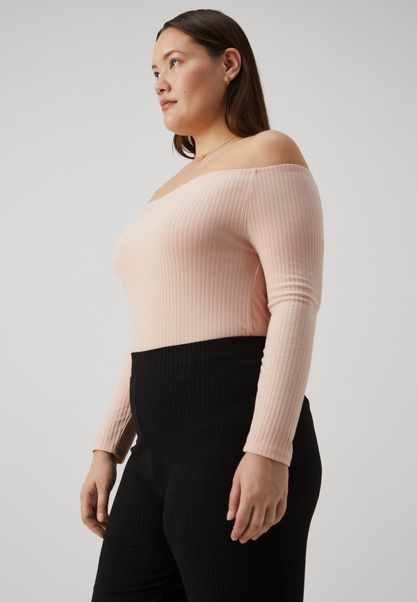 ONLY Carmakoma CARNELLA OFF SHOULDER