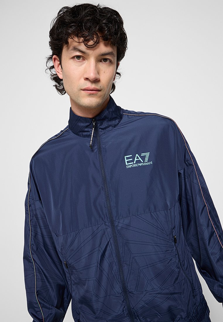 EA7 Emporio Armani Trainingsanzug Media 4