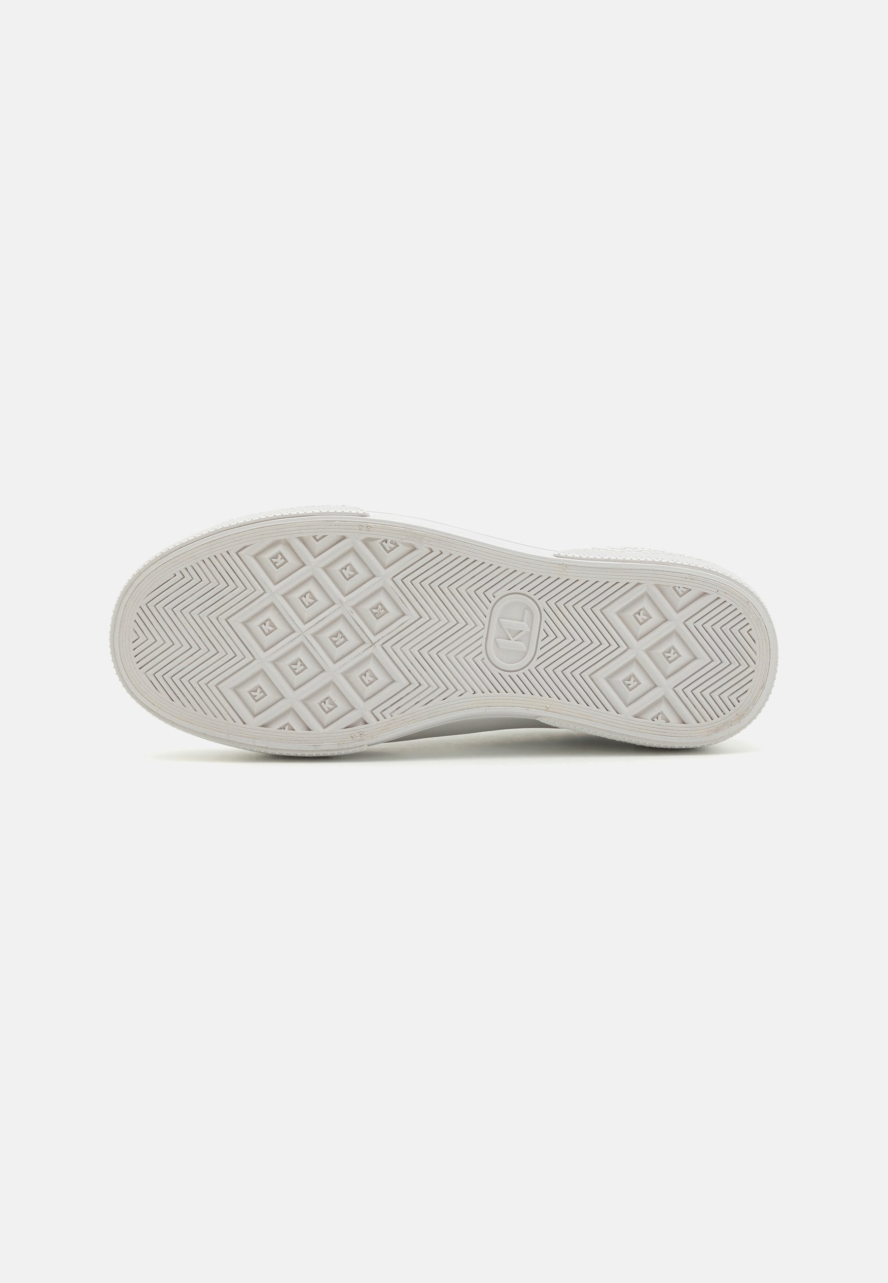 KAMPUS MAX III AUTOGRAPH LACE Media 5