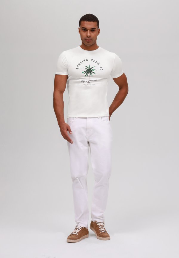 Pier One by Zalando