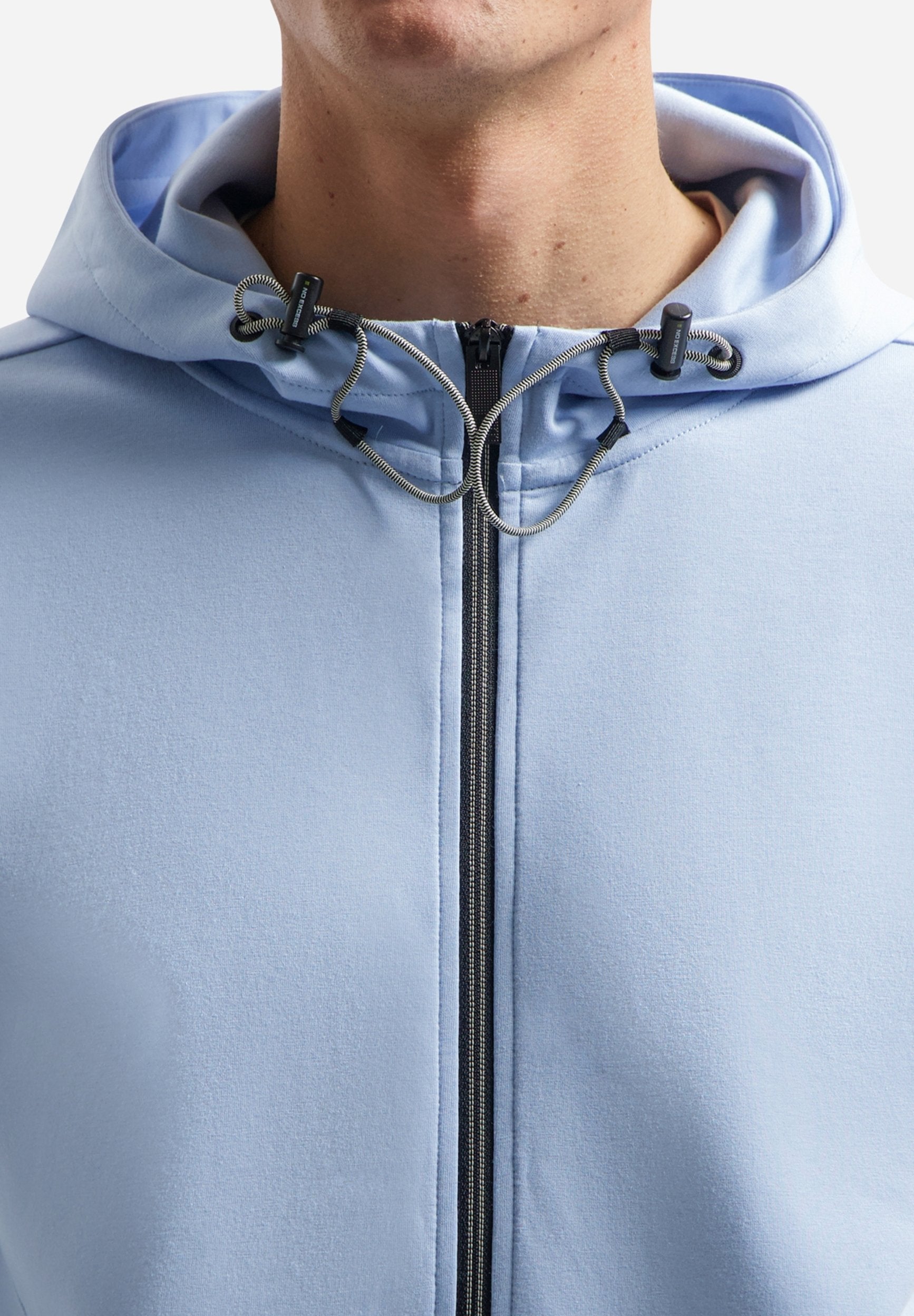 HOODED Media 6