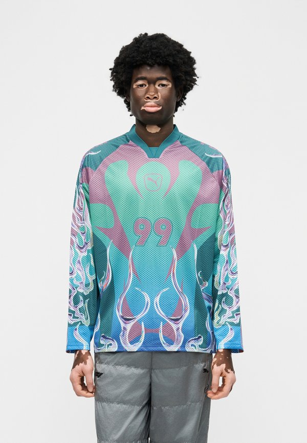 Puma RELAXED LONGSLEEVE UNISEX - Long sleeved top - emerald ice