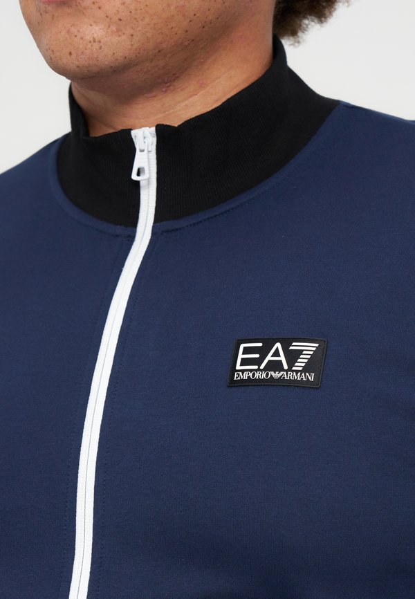EA7 Emporio Armani