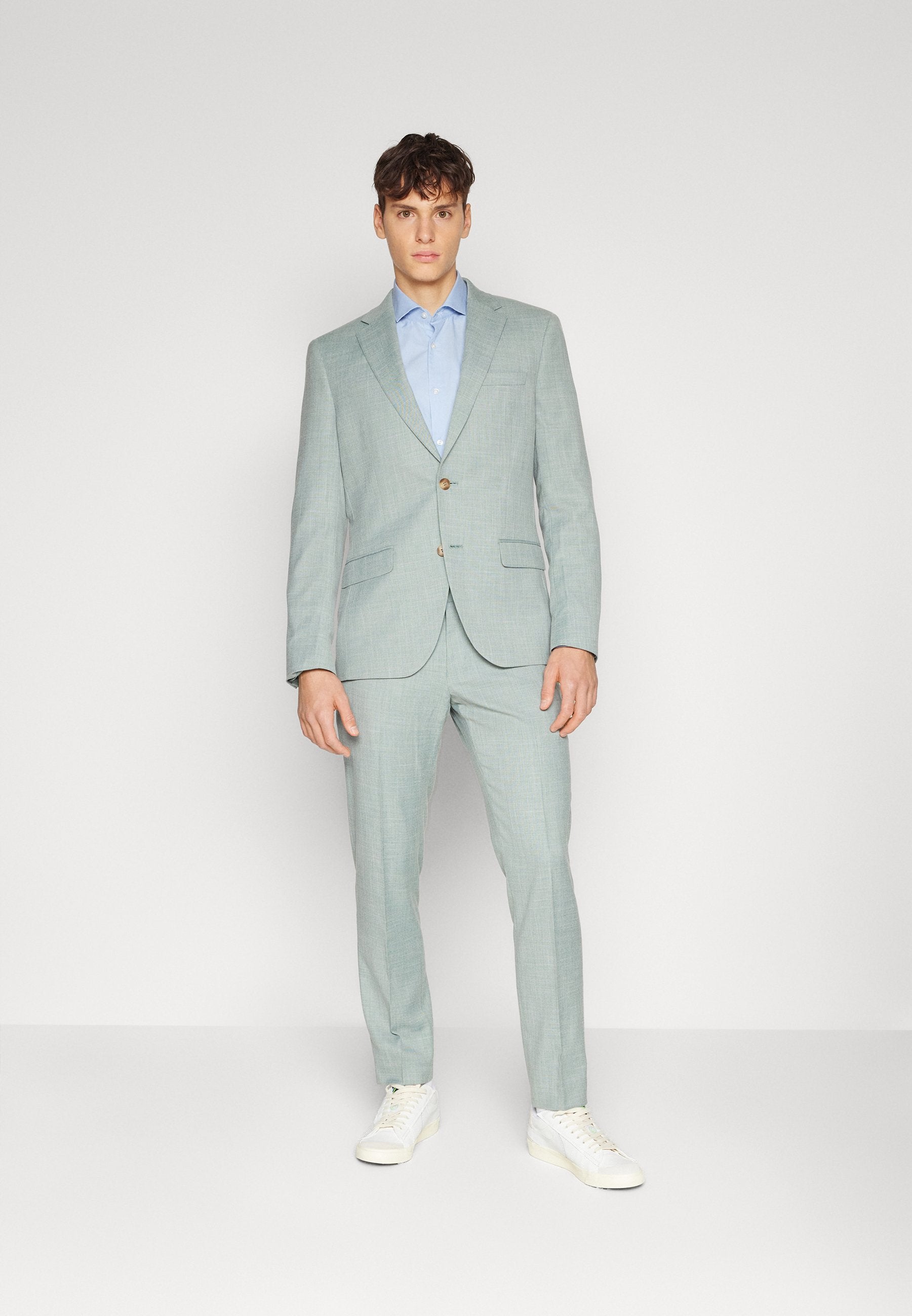 Isaac Dewhirst THE FASHION SUIT MODERN FIT SET