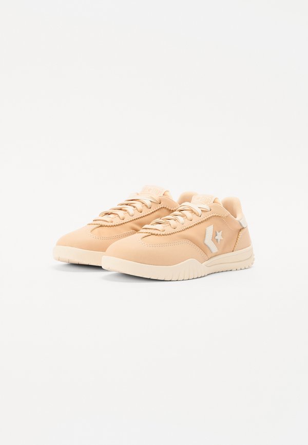Converse RUN STAR TRAINER