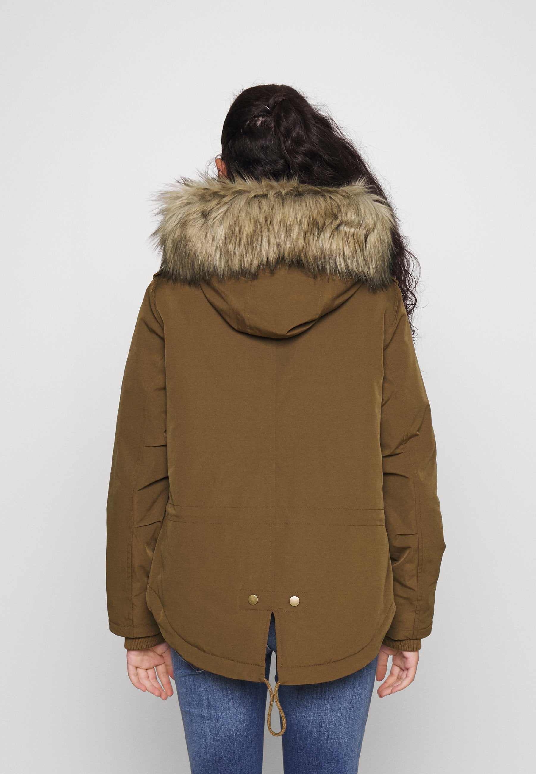 ONLESTHERPARKA Media 4