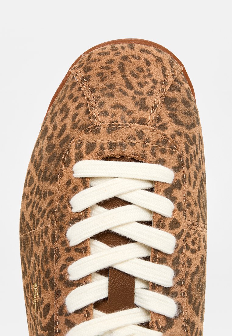Lacoste CLUB