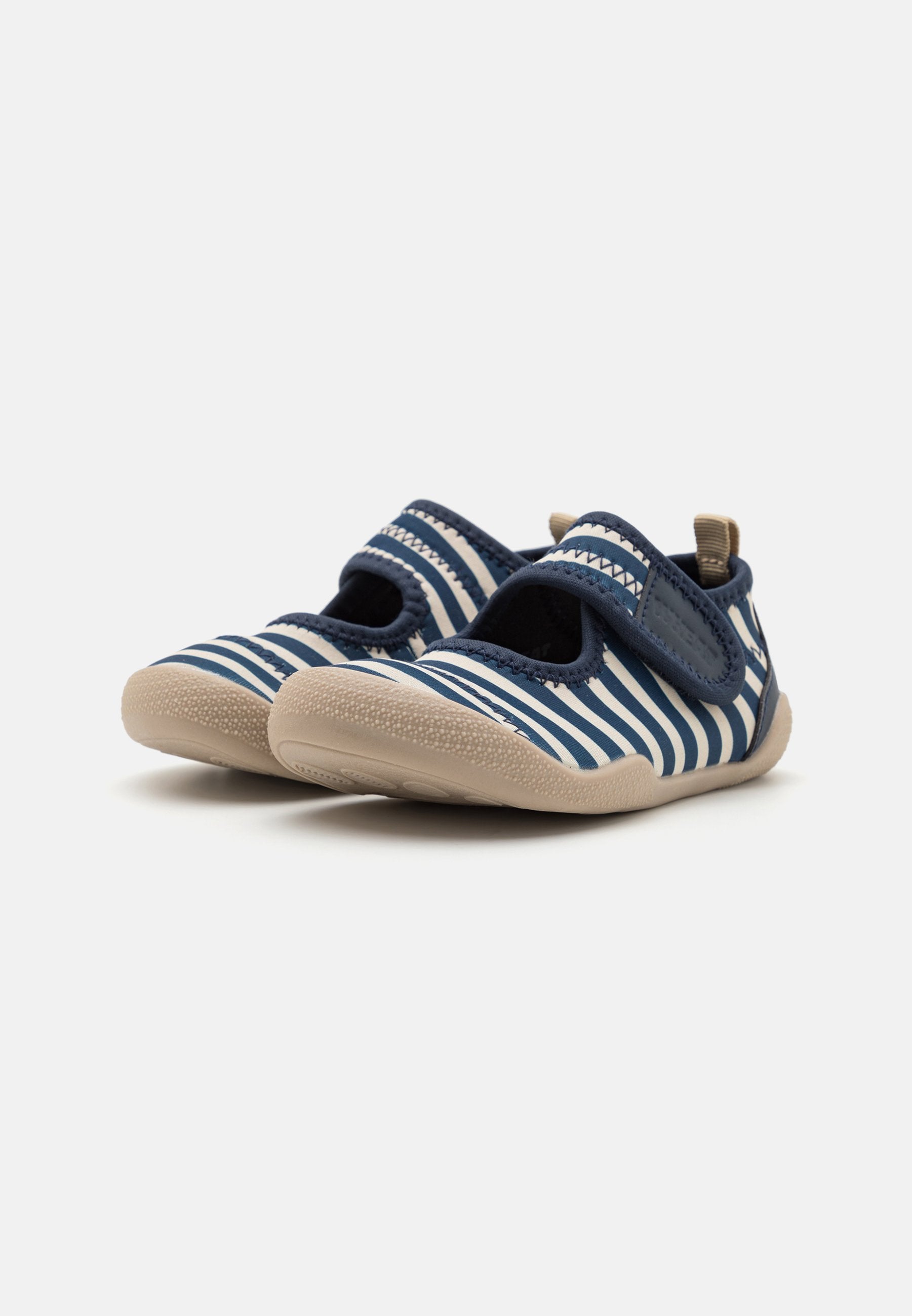 Wheat BEACH SHOE WAVEY