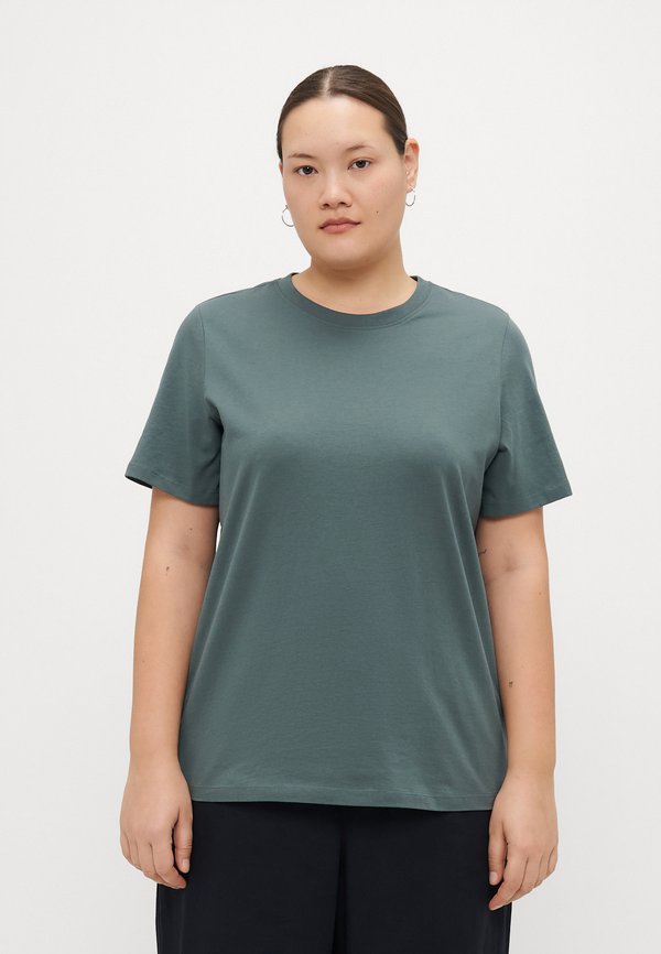 Vero Moda Curve VMPAULINA SS T-SHIRT GA JRS NOOS CUR - Basic T-shirt - balsam green