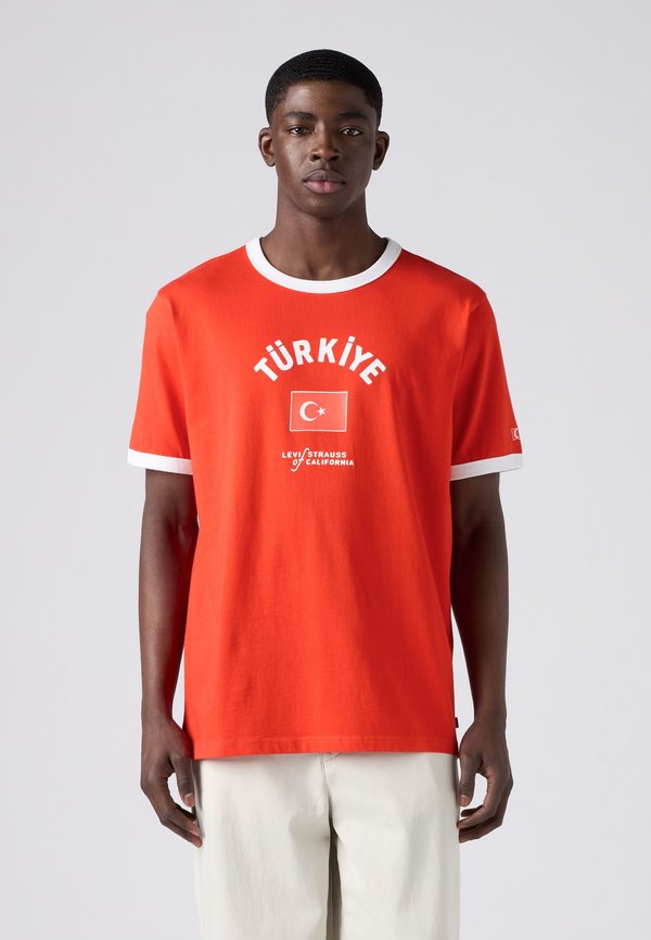 Levi's® FOOTBALL RINGER - Print T-shirt - orange