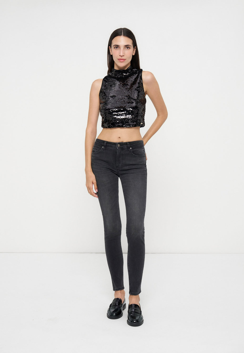 Armani Exchange Top Media 3