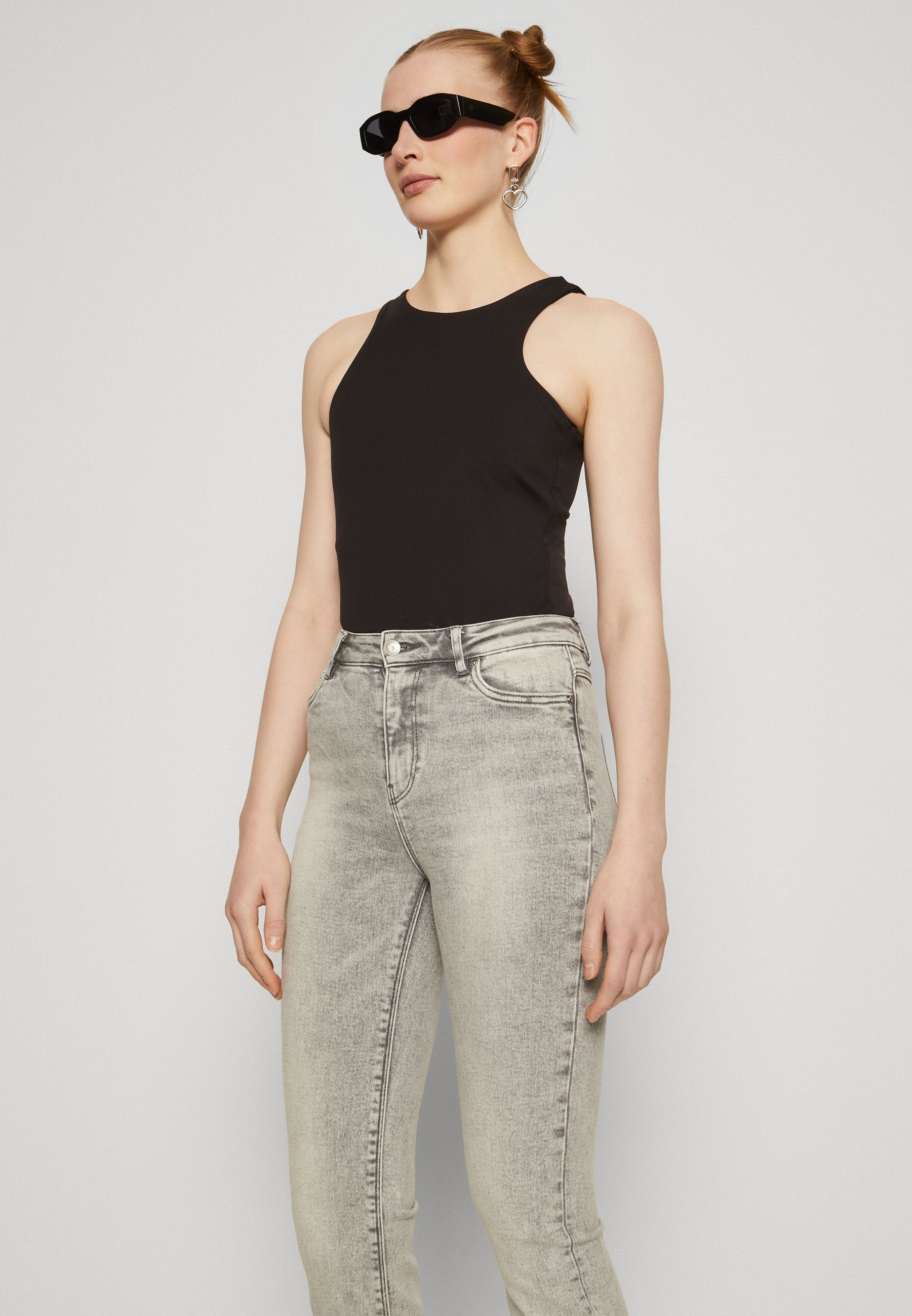 ONLMILA Media 5