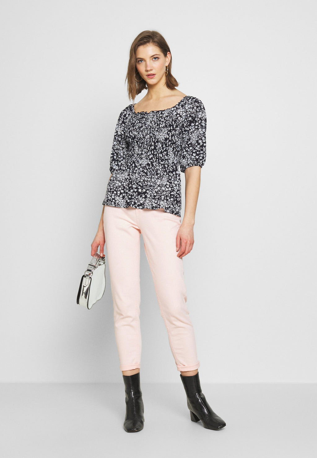 Pieces PCANTHEA