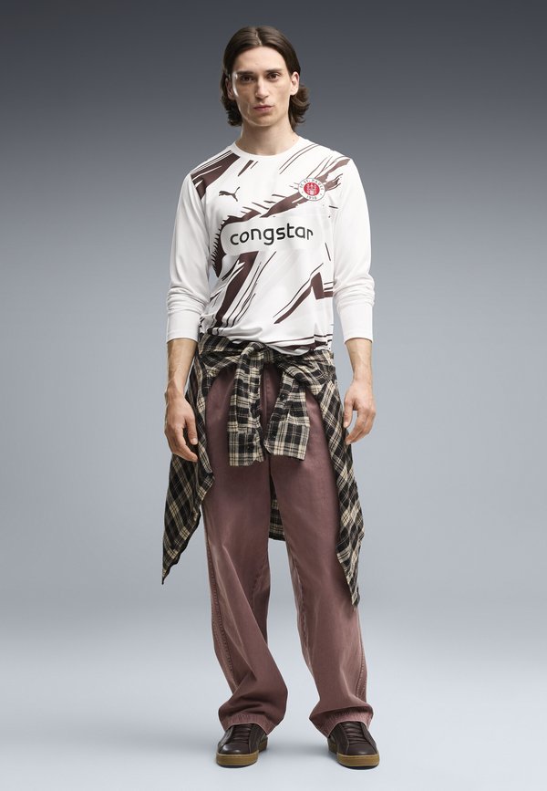 Puma FC ST. PAULI 26/27 LANGARM-AUSWÄRTSTRIKOT - Long sleeved top - white-espresso brown