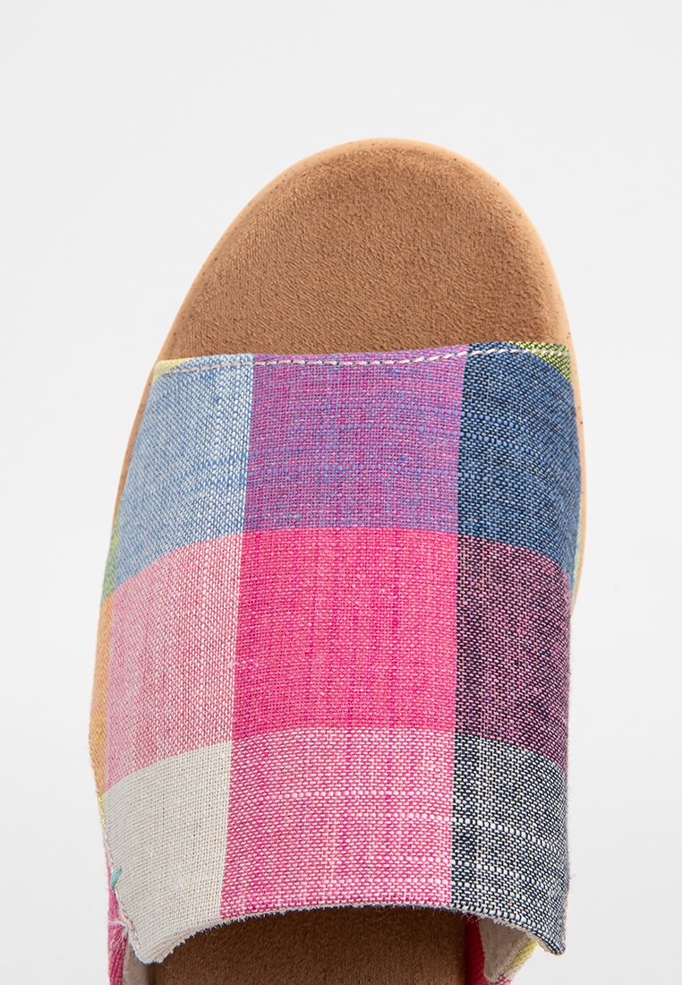 TOMS DIANA
