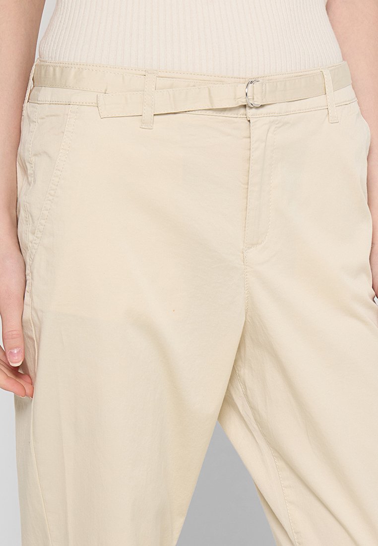 s.Oliver Chino Media 4
