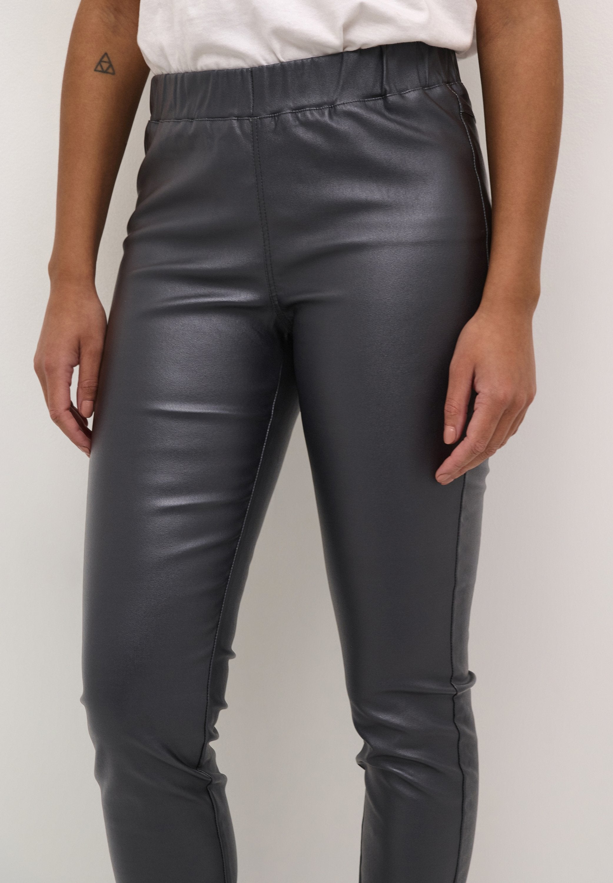 Kaffe KAADA COATED JEGGINGS